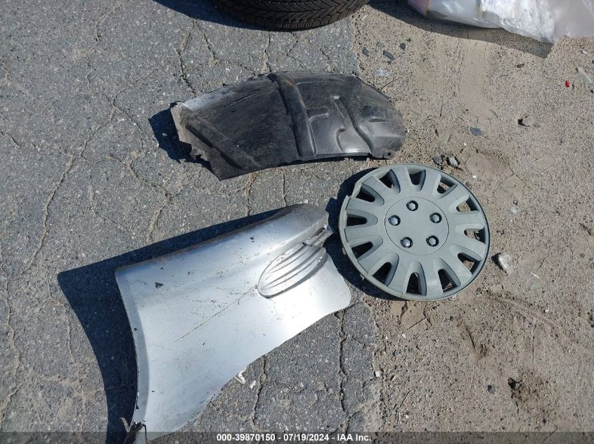 2004 Toyota Camry Le/Xle/Se VIN: 4T1BE32K34U860818 Lot: 39870150