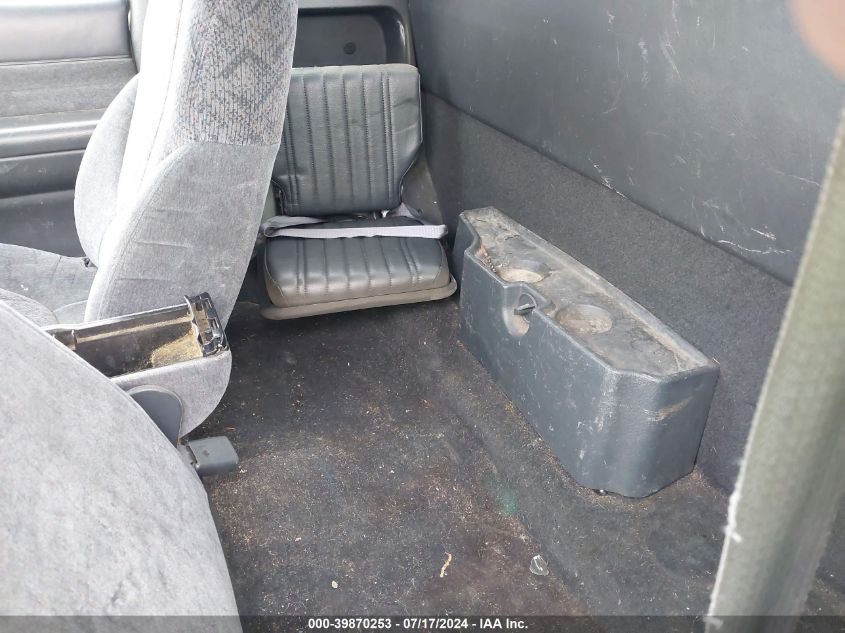 1998 GMC Sonoma VIN: 1GTCS1941W8539658 Lot: 39870253