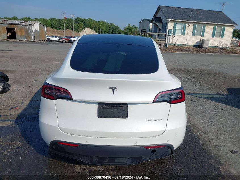 2022 Tesla Model Y Long Range Dual Motor All-Wheel Drive VIN: 7SAYGAEE2NF377448 Lot: 39870496