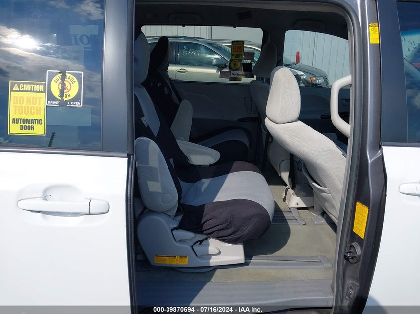 2014 Toyota Sienna Le V6 8 Passenger VIN: 5TDKK3DC4ES505021 Lot: 39870594