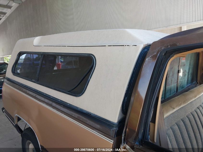 1988 Chevrolet Gmt-400 C2500 VIN: 1GCFC24K0JZ325771 Lot: 39870600