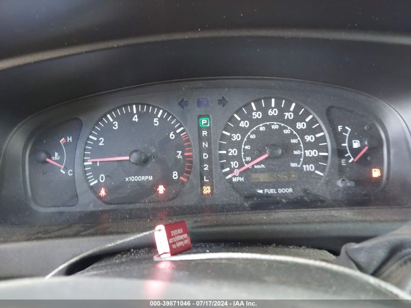 1998 Toyota Sienna Le VIN: 4T3ZF13C8WU077415 Lot: 39871046