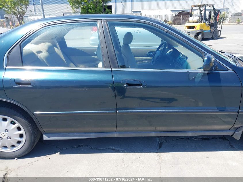 1996 Honda Accord Ex/Ex-R VIN: 1HGCD5656TA125764 Lot: 39871232