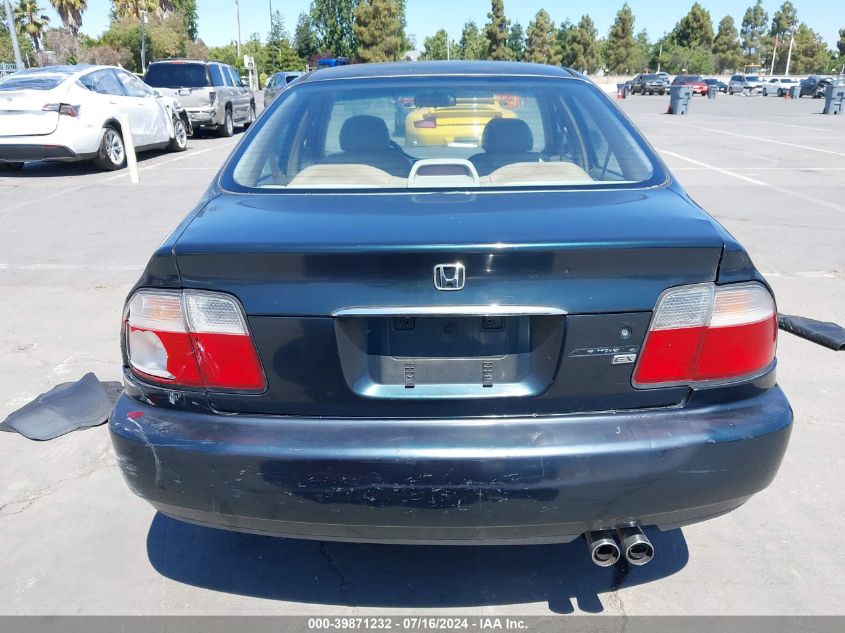 1996 Honda Accord Ex/Ex-R VIN: 1HGCD5656TA125764 Lot: 39871232