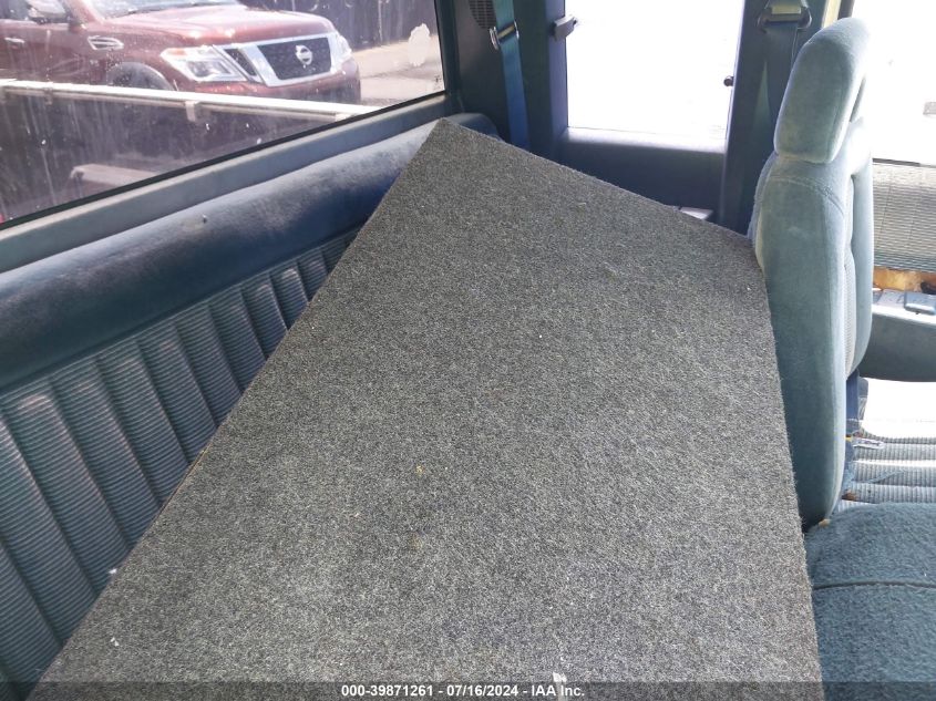 1992 Chevrolet Gmt-400 C1500 VIN: 2GCEC19K5N1171894 Lot: 39871261