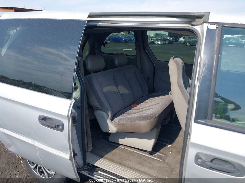 2001 Chrysler Voyager VIN: 1C4GJ25B61B103995 Lot: 39871265