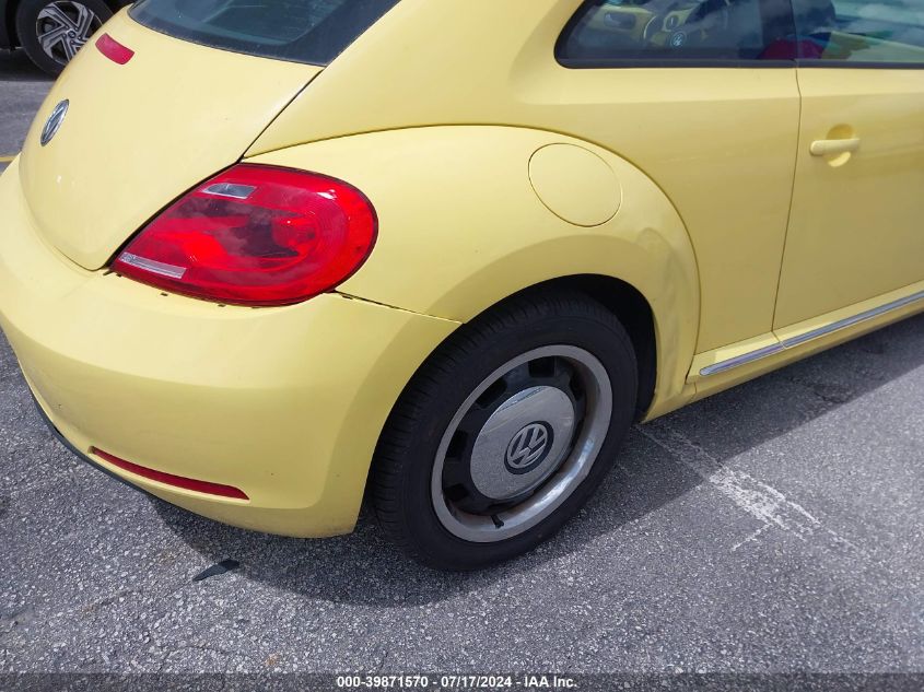 2012 Volkswagen Beetle 2.5L VIN: 3VWJP7ATXCM658831 Lot: 39871570