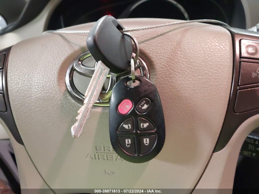 2012 Toyota Sienna Xle V6 8 Passenger VIN: 5TDYK3DC9CS254620 Lot: 39871613