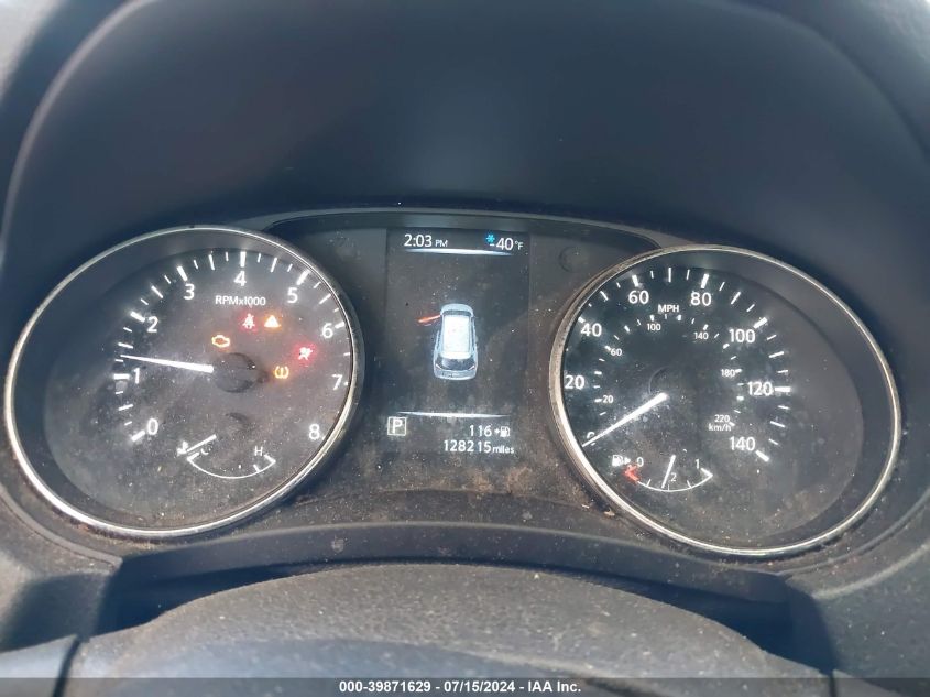 2017 Nissan Rogue S VIN: KNMAT2MV0HP557832 Lot: 39871629