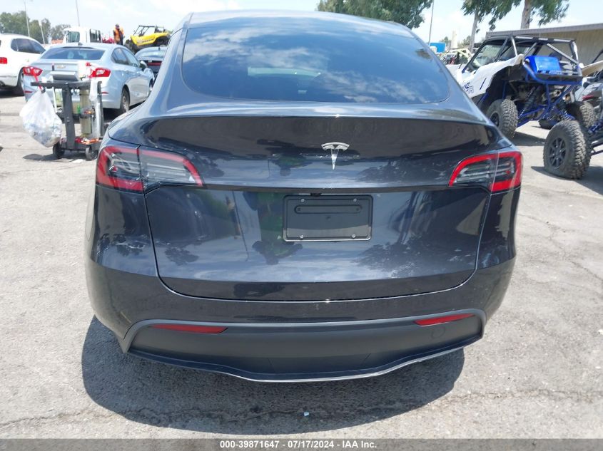 2024 Tesla Model Y Long Range/Rwd VIN: 7SAYGDED2RF050935 Lot: 39871647