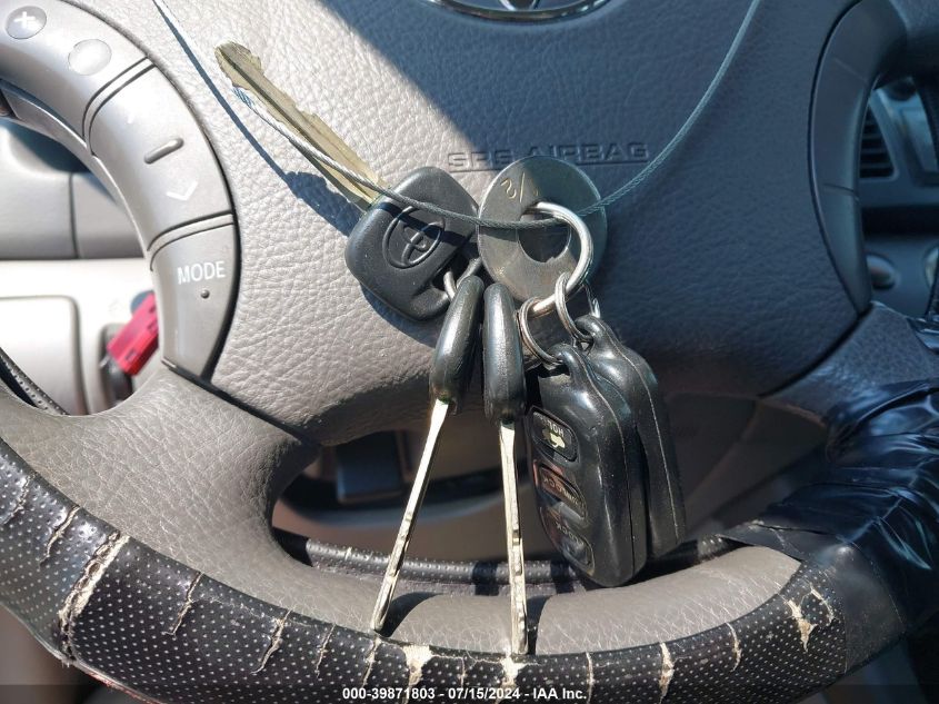 2005 Toyota Camry Le VIN: 4T1BE32K55U517977 Lot: 39871803