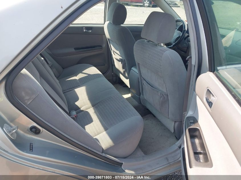 2005 Toyota Camry Le VIN: 4T1BE32K55U517977 Lot: 39871803