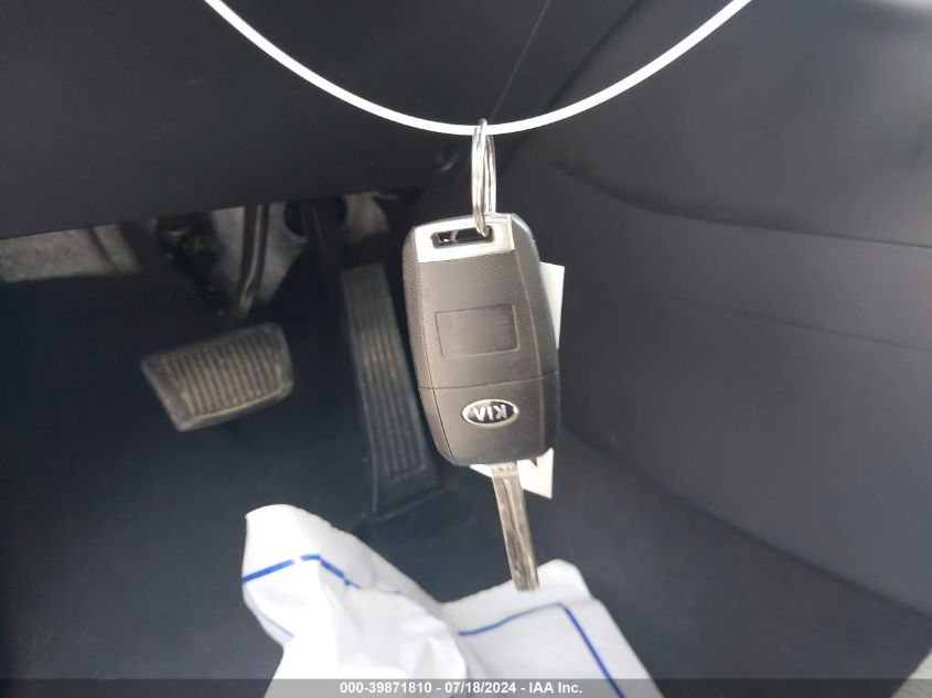 2017 Kia Soul VIN: KNDJN2A22H7465433 Lot: 39871810