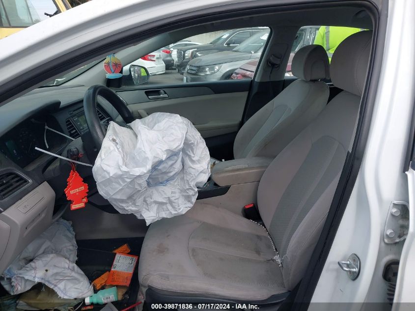 2017 Hyundai Sonata VIN: 5NPE24AF5HH556765 Lot: 39871836