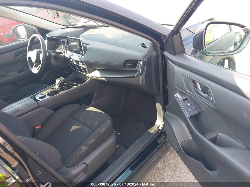 2024 NISSAN ROGUE 1.5L I-3 DI, DOHC, V(VIN: 5N1BT3AB4RC705537