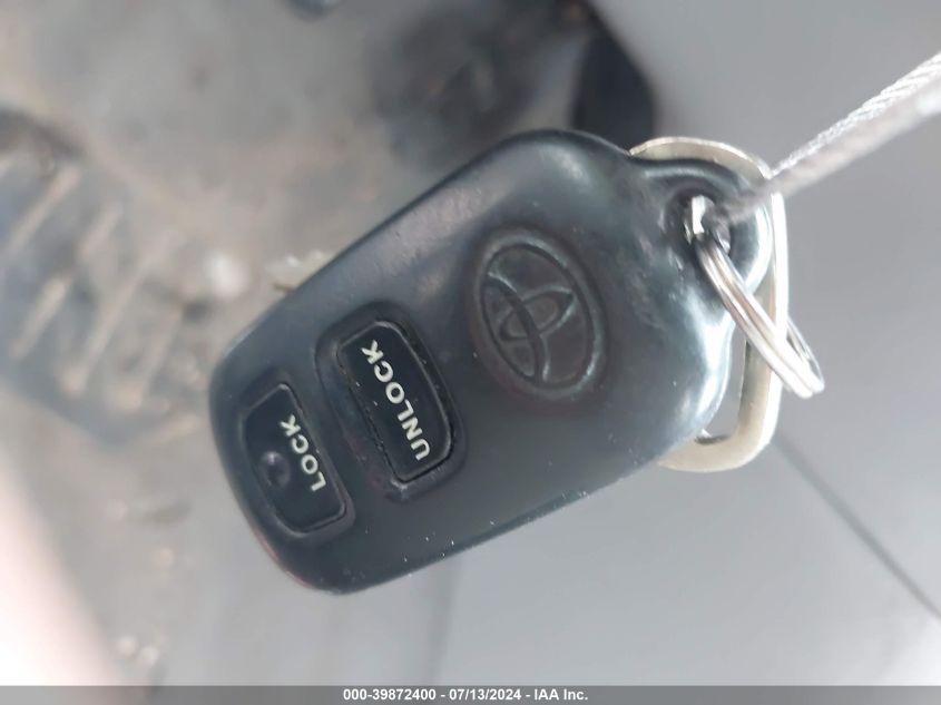 2004 Toyota Corolla Le VIN: 1NXBR32E44Z287975 Lot: 39872400