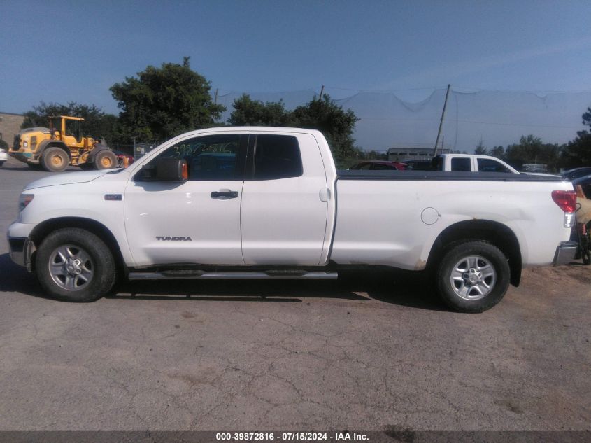 2012 Toyota Tundra Grade 5.7L V8 VIN: 5TFCY5F17CX013617 Lot: 39872816