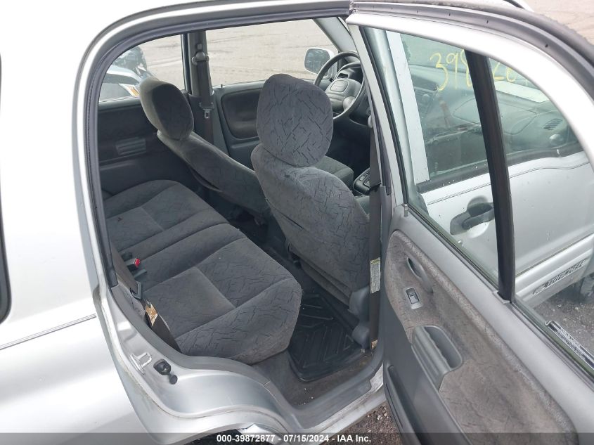 2001 Chevrolet Tracker Hard Top Lt VIN: 2CNBJ634416934772 Lot: 39872877