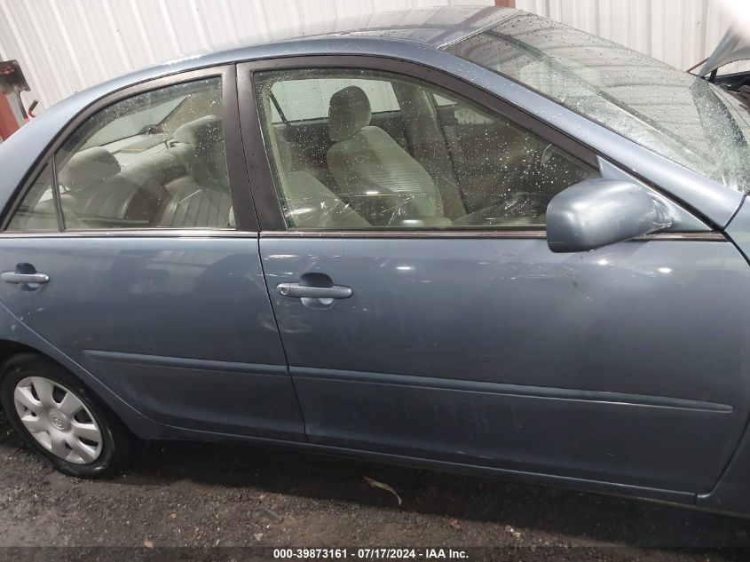 2004 Toyota Camry Le VIN: 4T1BE32K84U888551 Lot: 39873161