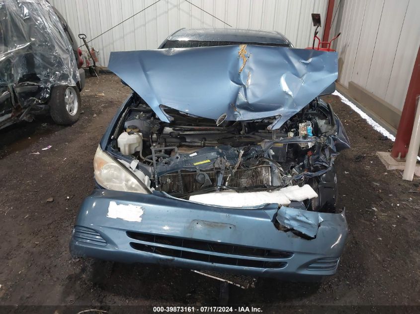 2004 Toyota Camry Le VIN: 4T1BE32K84U888551 Lot: 39873161