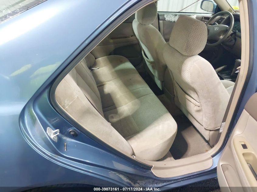 2004 Toyota Camry Le VIN: 4T1BE32K84U888551 Lot: 39873161