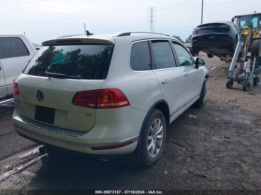 2015 VOLKSWAGEN TOUAREG V6 SPORT - WVGEF9BP8FD006757