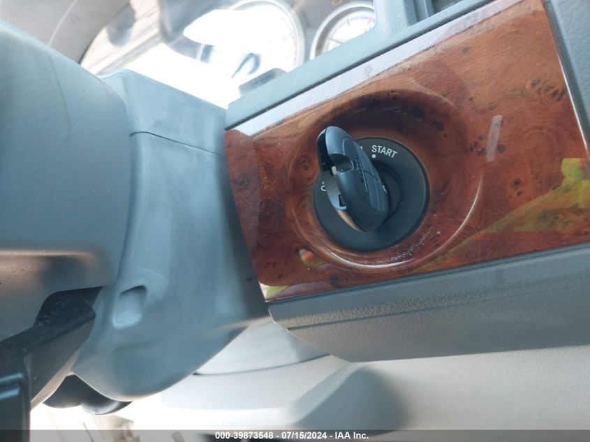 2008 Chrysler Town & Country Lx VIN: 2A8HR44H28R826472 Lot: 39873548