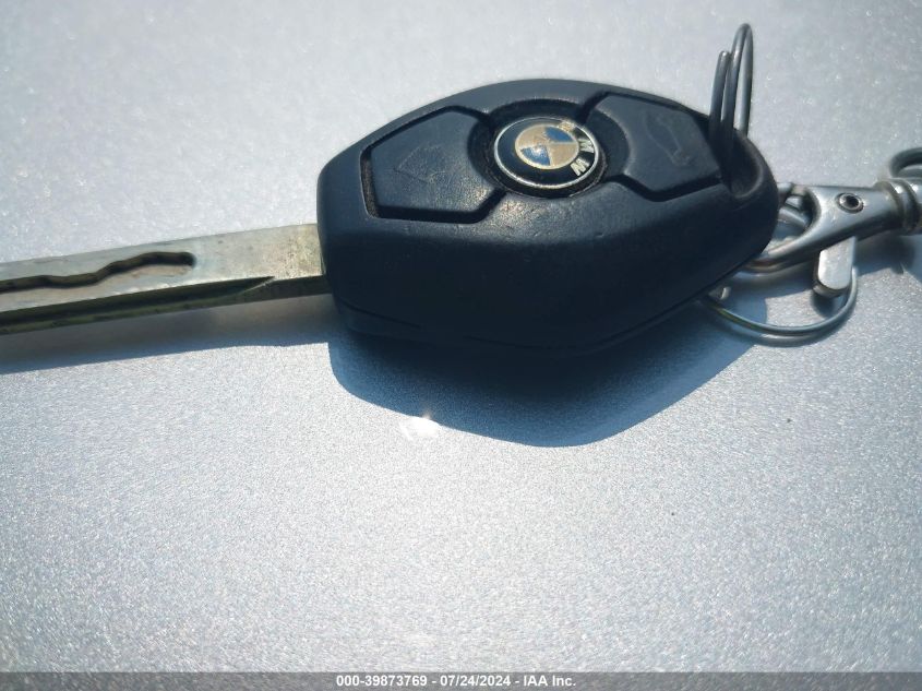 2004 BMW 325Xi VIN: WBAEU33454PR07816 Lot: 39873769