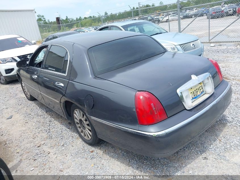 2000 Lincoln Town Car Executive VIN: 1LNHM81W8YY932626 Lot: 39873909