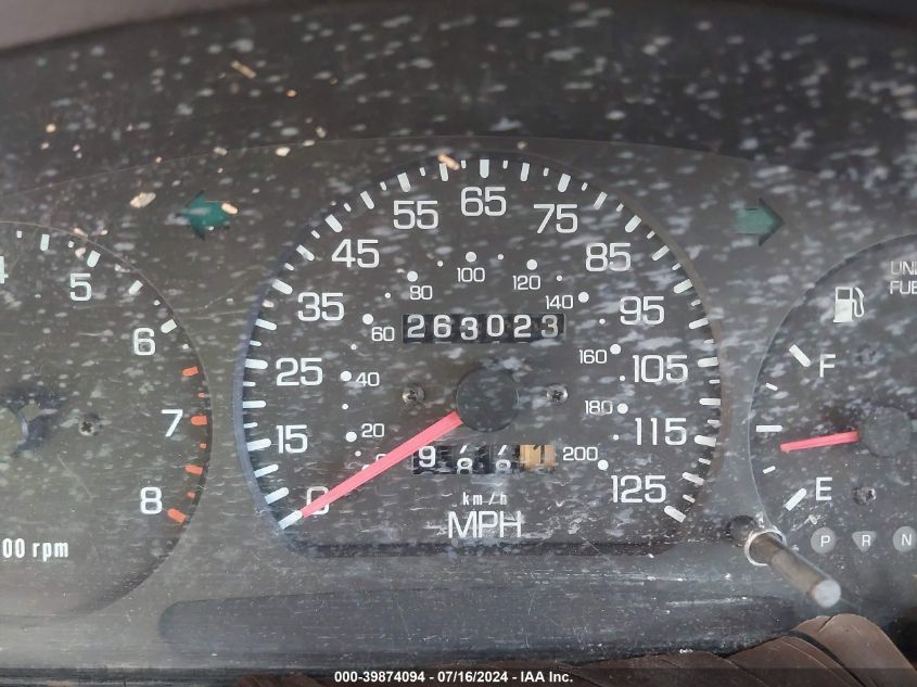 1998 Kia Sportage Ex VIN: KNDJA7234W5552923 Lot: 39874094