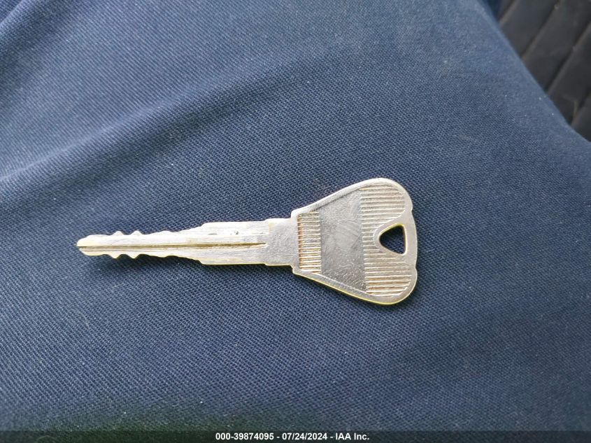 1996 Ford Escort Lx VIN: 1FASP15J9TW127414 Lot: 39874095