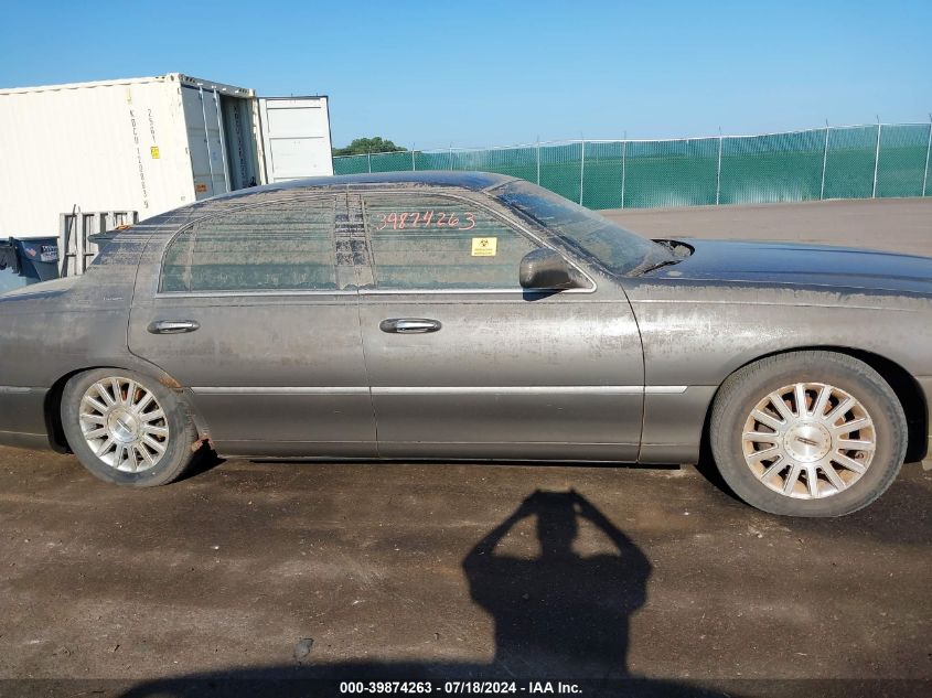 1LNHM81W93Y606701 2003 Lincoln Town Car Executive