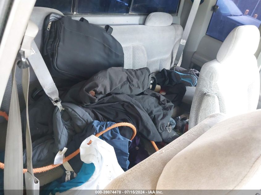 1996 Chevrolet Gmt-400 C1500 VIN: 2GCEC19M0T1118406 Lot: 39874478