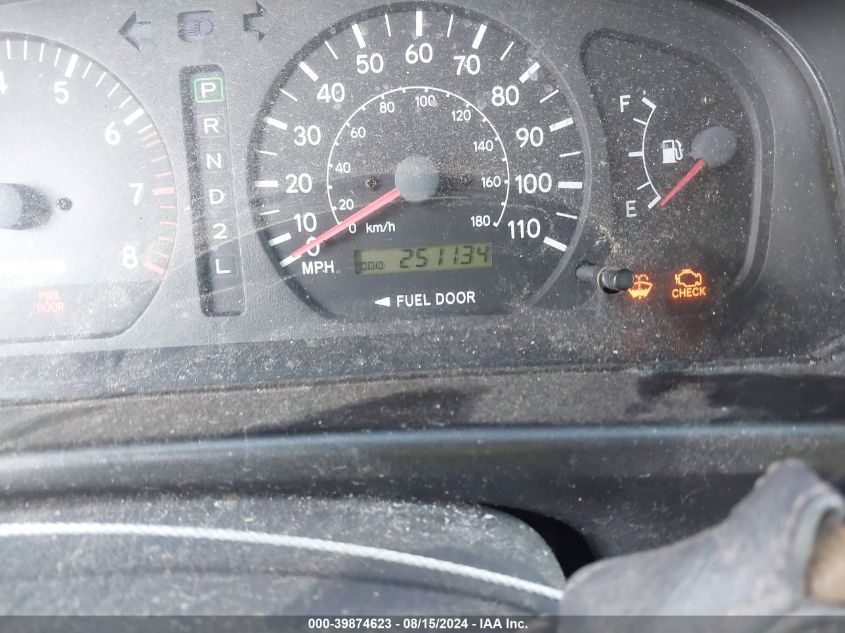 2000 Toyota Sienna Le VIN: 4T3ZF13C9YU299058 Lot: 39874623