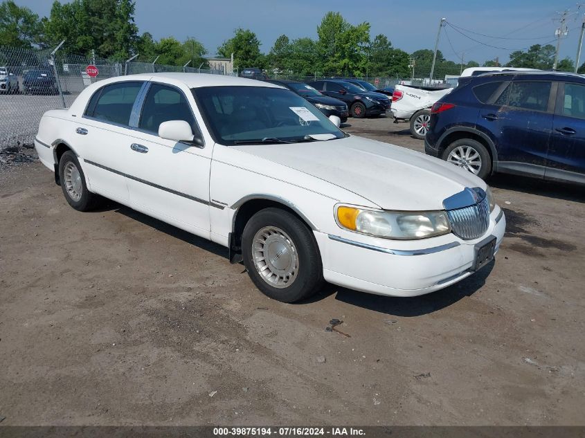 1998 Lincoln Town Car Executive VIN: 1LNFM81W3WY727414 Lot: 39875194