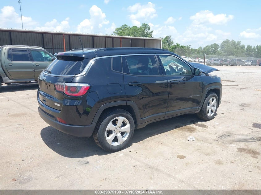 VIN 3C4NJCBB0KT692978 2019 JEEP COMPASS LATITUDE FWD