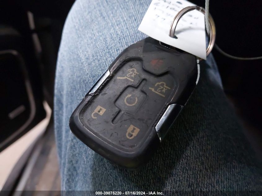 2017 GMC Yukon Xl K1500 Slt VIN: 1GKS2GKCXHR404101 Lot: 39875220