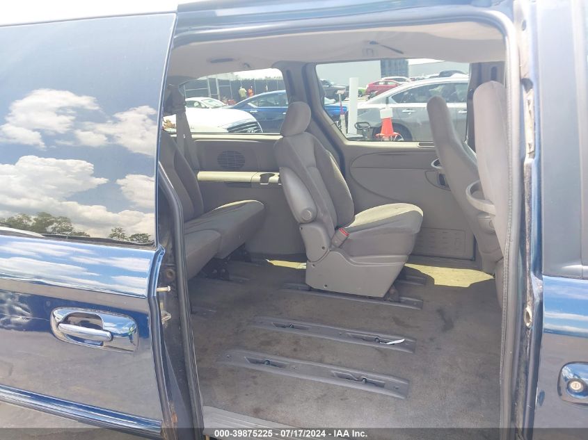 2002 Chrysler Town & Country Lx VIN: 2C4GP44392R640027 Lot: 39875225