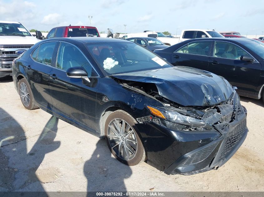 4T1G11AK4PU727819 2023 TOYOTA CAMRY - Image 1