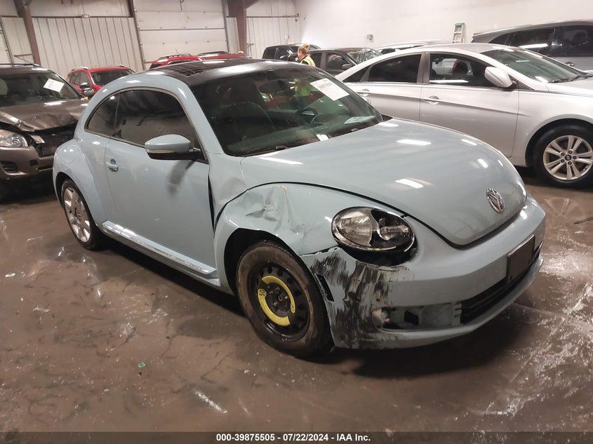 2013 VOLKSWAGEN BEETLE 2.5L - 3VWJX7AT5DM600336