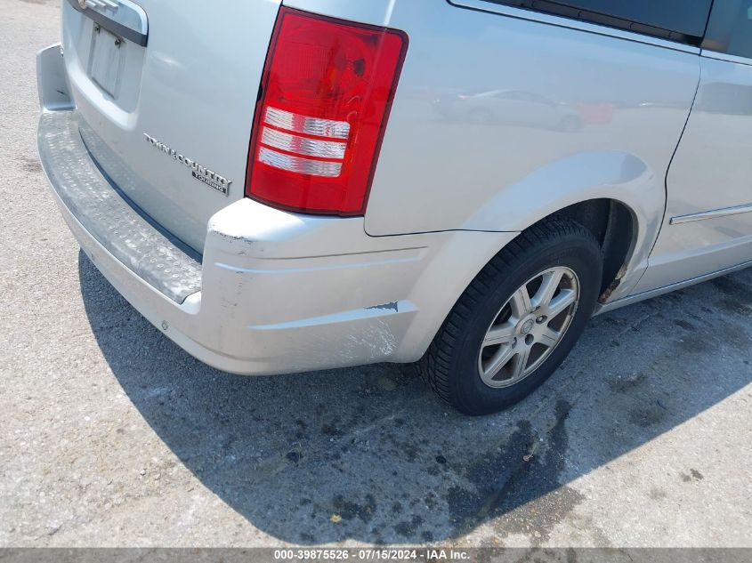 2010 Chrysler Town & Country Touring VIN: 2A4RR5DX1AR136169 Lot: 39875526