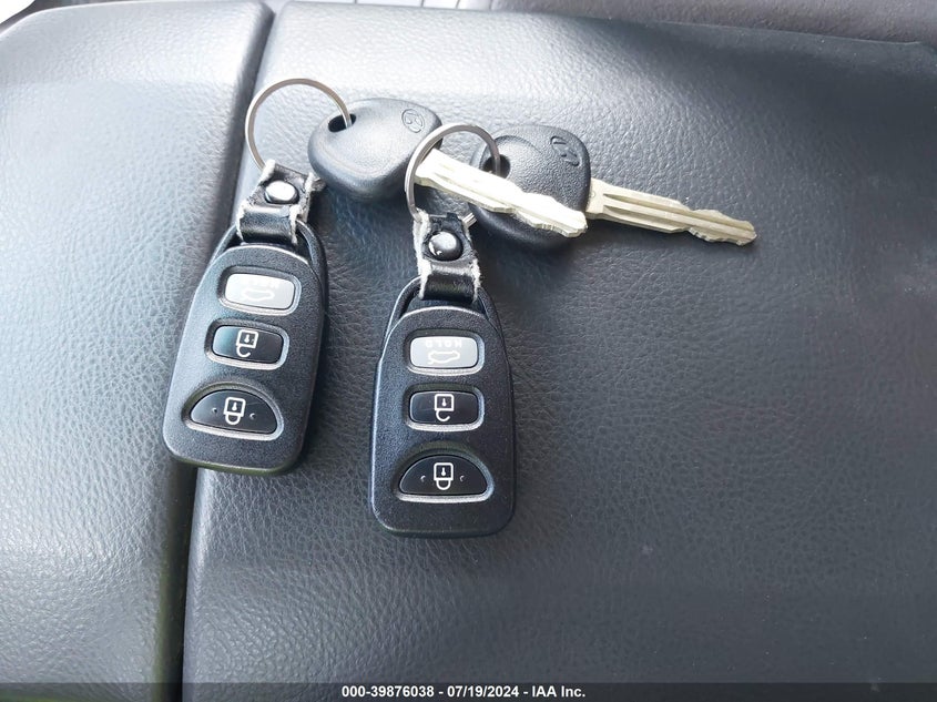 2013 Hyundai Elantra Limited VIN: 5NPDH4AE9DH423650 Lot: 39876038