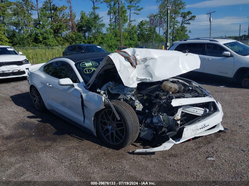 1FA6P8CF5H5322061 2017 FORD MUSTANG - Image 1