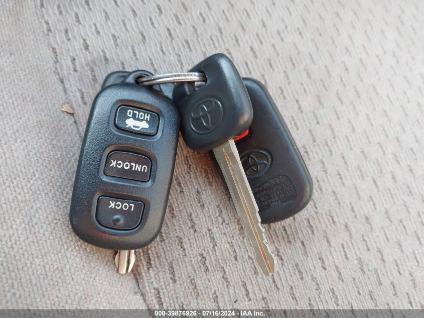 2004 Toyota Camry Le VIN: 4T1BE32K34U340747 Lot: 39876926