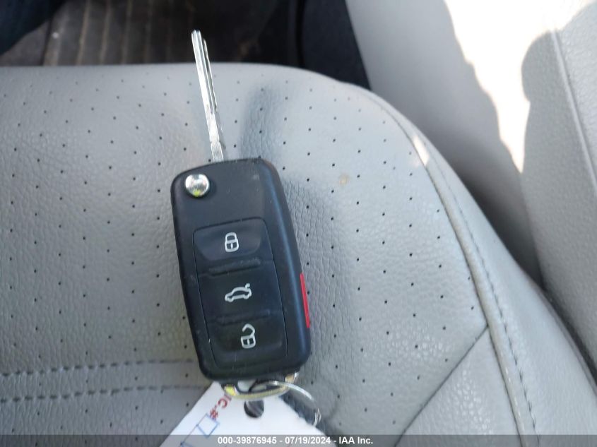 2017 Volkswagen Passat 1.8T Se VIN: 1VWBT7A39HC046855 Lot: 39876945