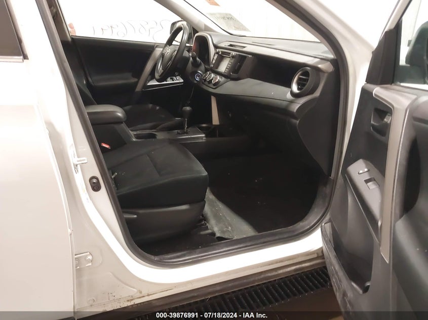 VIN 2T3BFREV1HW632934 2017 TOYOTA RAV4 LE