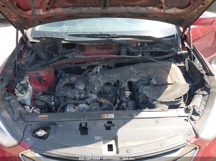 2013 Hyundai Santa Fe Sport 2.0T VIN: 5XYZU3LA5DG025834 Lot: 39876998