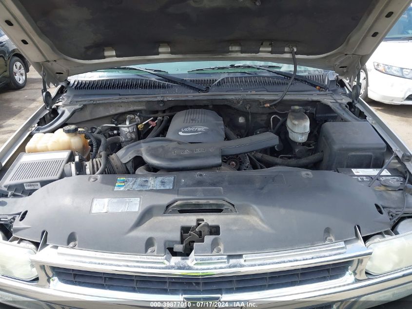 2004 Chevrolet Suburban 1500 Lt VIN: 1GNEC16T24J138215 Lot: 39877010