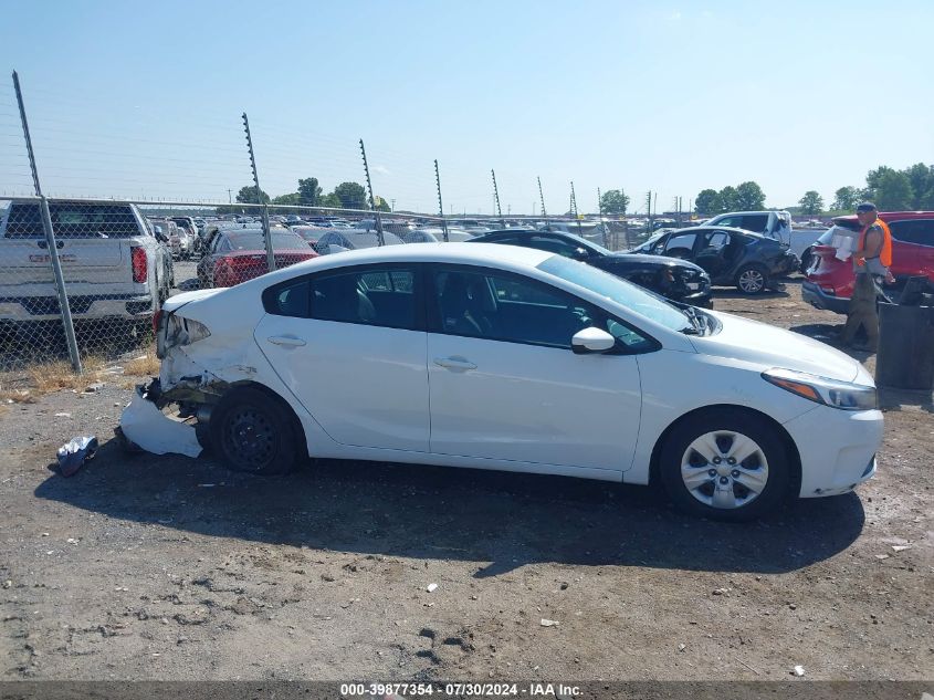 2017 Kia Forte Lx VIN: 3KPFK4A7XHE064024 Lot: 39877354