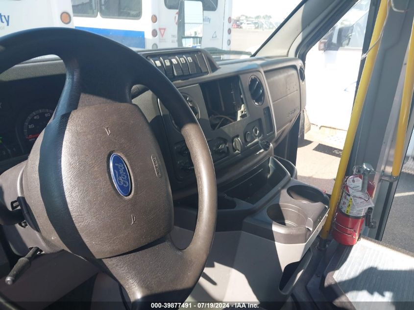 2015 Ford Econoline E450 Super Duty Cutwy Van VIN: 1FDEE4FL0FDA27762 Lot: 39877491